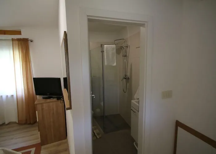 Oak House Dom wakacyjny Zadvarje