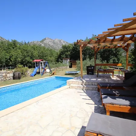 Oak House * Zadvarje