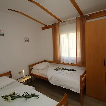 Oak House Hébergement de vacances Zadvarje